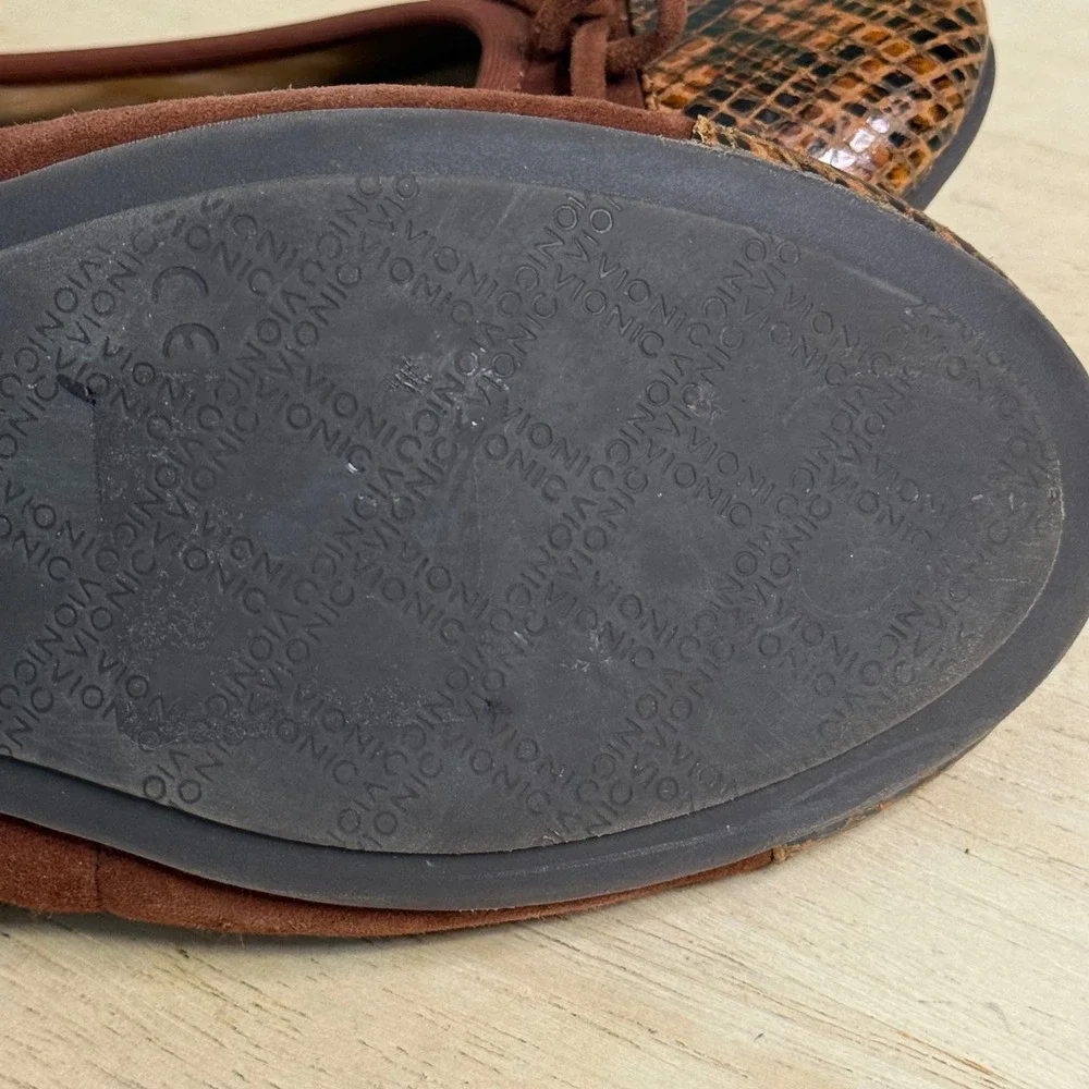 Vionic Minna Brown Suede Snake Toe Ballet Flats Orthotic Shoes Womens 7 359MINNA
